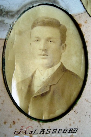 Ian Gordon Glassford (Football, 1890).